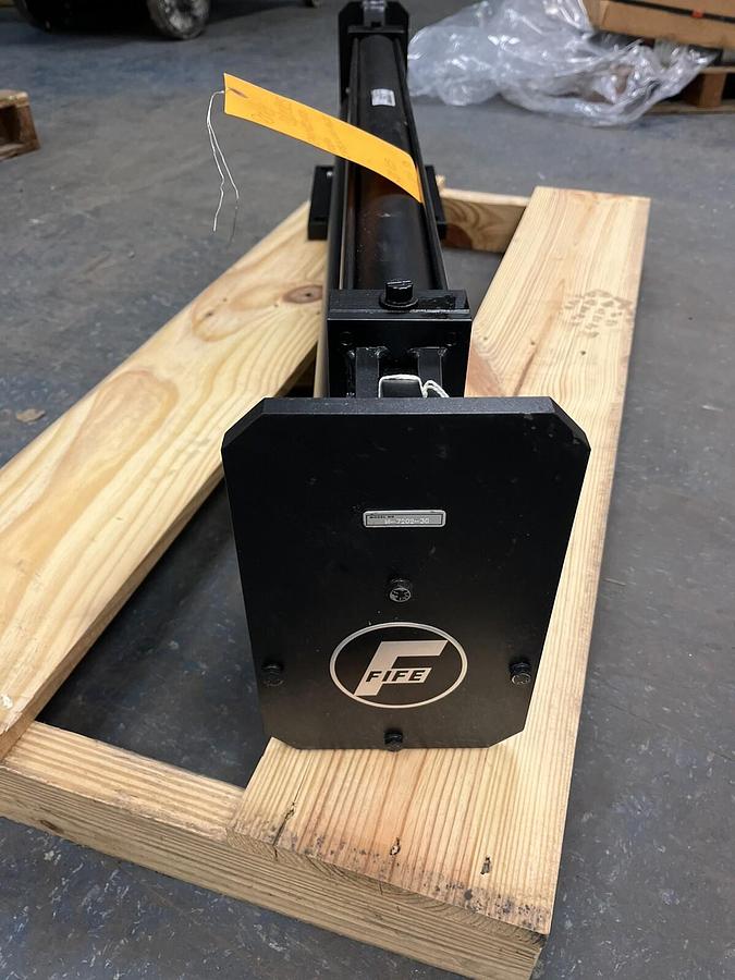 FIFE MAXCESS INDUSTRIAL,M-7202-30,WEB GUIDE CYLINDER