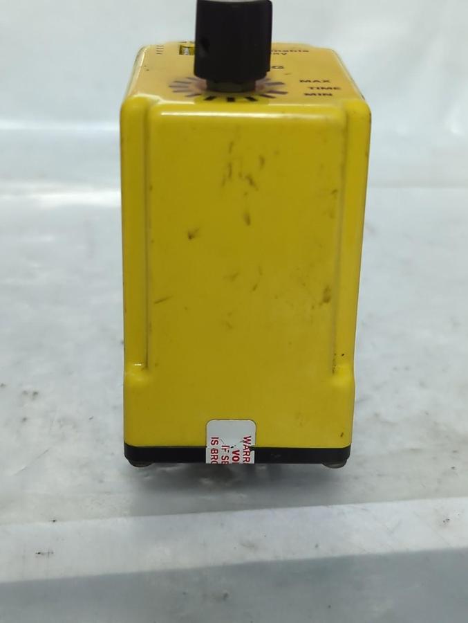 Used ECG,RLY4945,PROGRAMMABLE TIME DELAY .1SEC TO 120 MIN 10 AMP PRE-OWNED