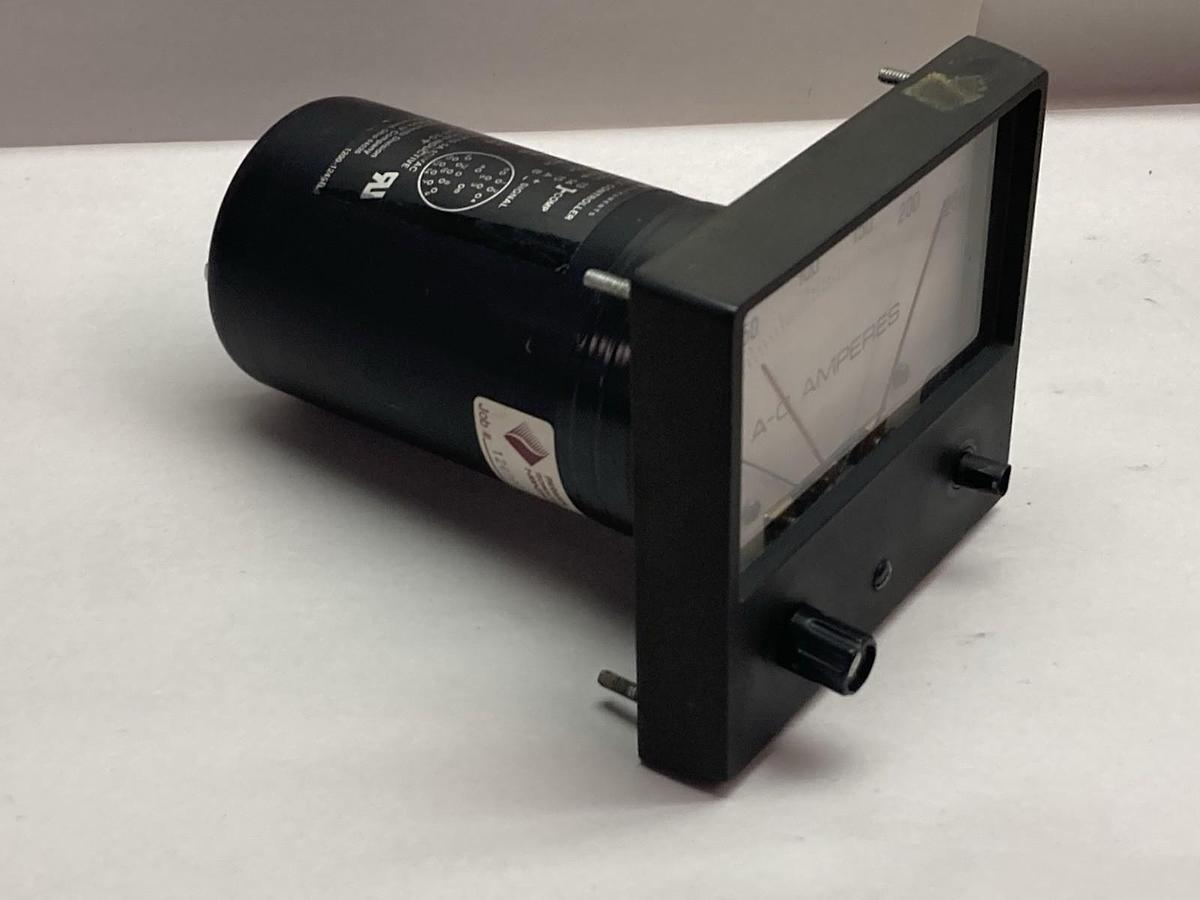 Used API Instruments,1200-1245B,Compack I Controller Meter Relay 5A 120Vac