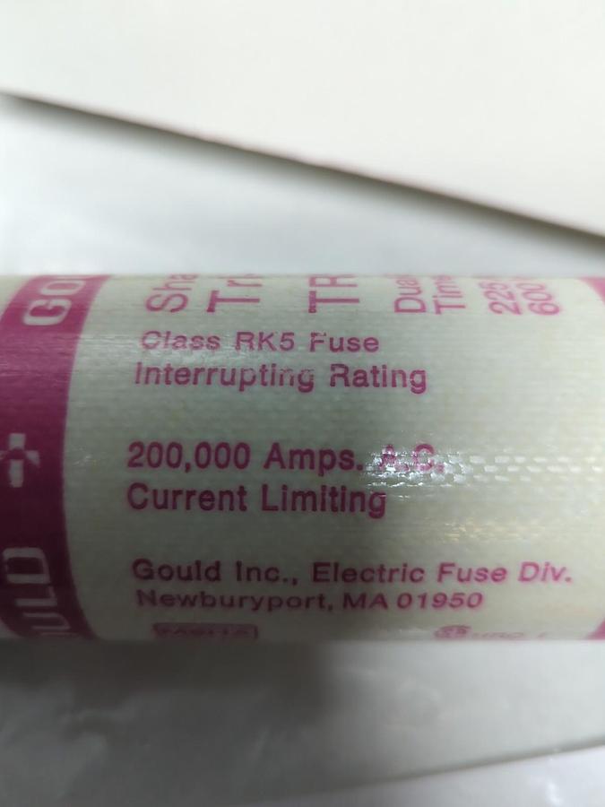GOULD SHAWMUT,TRS225R,TRI-ONIC 225 AMP FUSE NOS