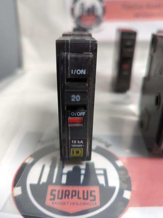 Used SQUARE D,TIPO/QO,PLUG-IN CIRCUIT BREAKER 1-POLE 20 AMP LOT OF 8 PRE-OWNED