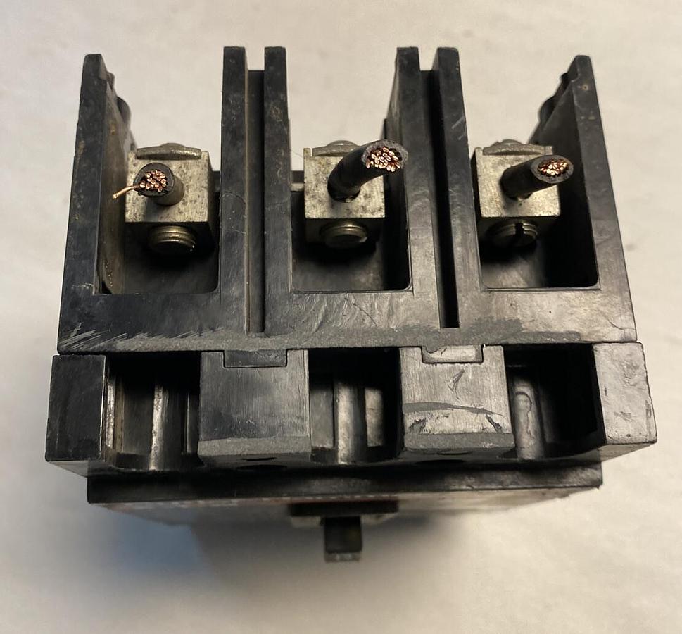 Used Cutler-Hammer,FS360015 A,Circuit Breaker 15AMP 600VAC 3 Pole