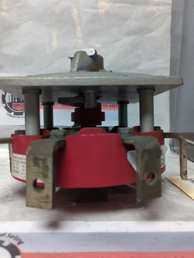 Used LEXINGTON SWITCH & CONTROLS,SW-408-90,8-POS SWITCH 400AMP 600V 60HZ PRE-OWNED