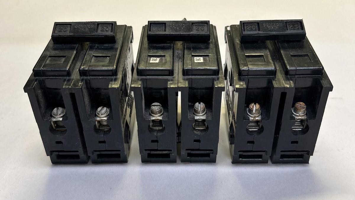 Used WESTINGHOUSE,HACR220,CIRCUIT BREAKER 20A 120/240V 2P LOT OF 3