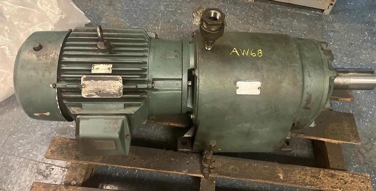 Used DODGE,079163-14-PS,210TC28A GEAR REDUCER RATIO 25.6 INPUT 10HP 1755RPM