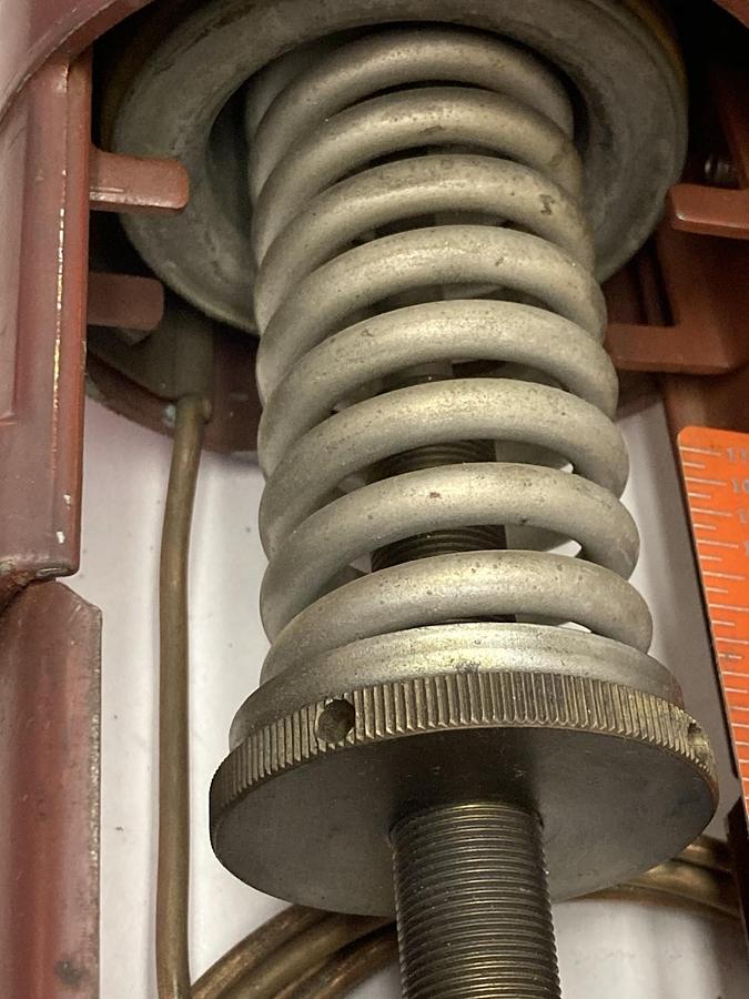 Used Powers,11-A,Regulator 595-0281 Temperature Range 140-200F