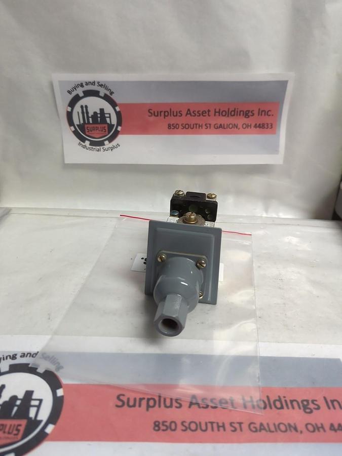 Used ALLEN BRADLEY,836-C6,SERIES A PRESSURE CONTROL SWITCH PRE-OWNED