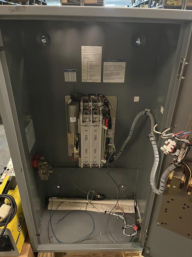 Used SPECTRUM,RLS-564231-0225,AUTOMATIC TRANSFER SWITCH 225A 240V 1PH