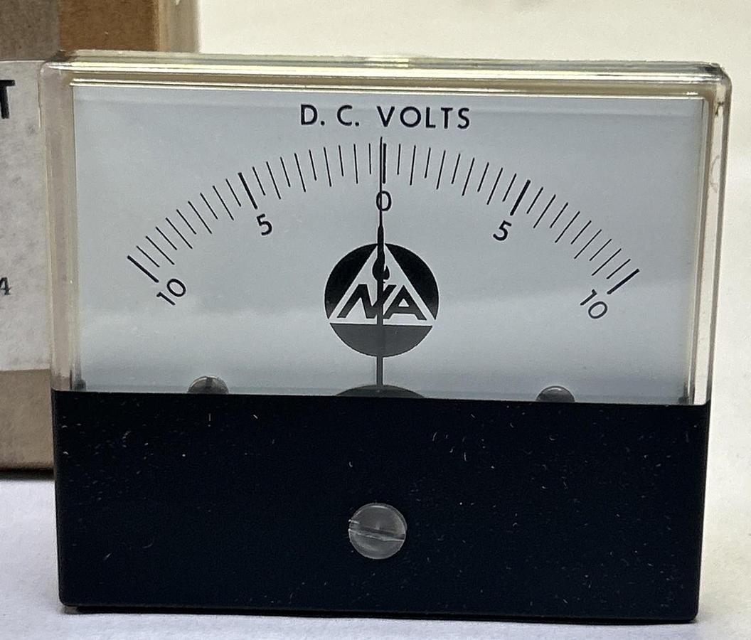 HOYT / NORTH AMERICAN,EHX-2025,PANEL METER 10-10 DC VOLTS NOS