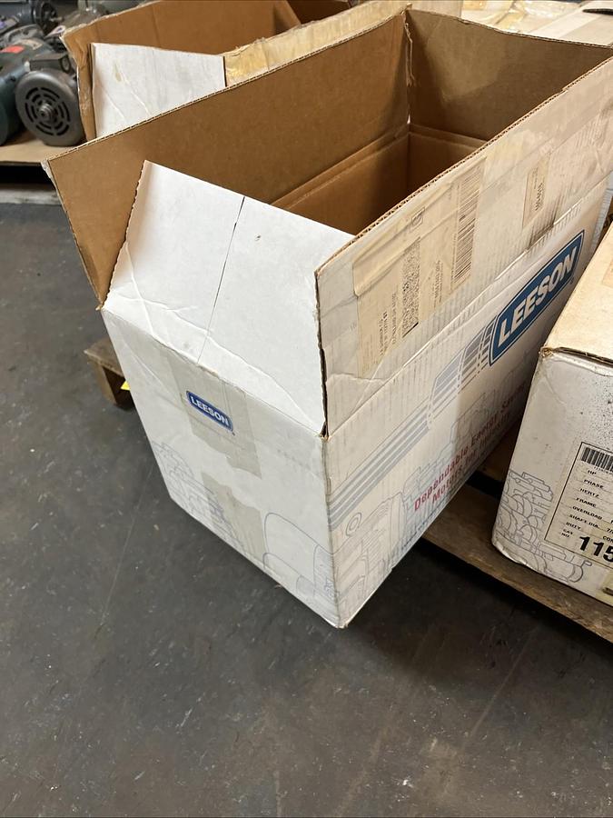 LEESON,098380.00,DC MOTOR 3/4HP 90VDC 1750RPM USS56C C42D17FC32A