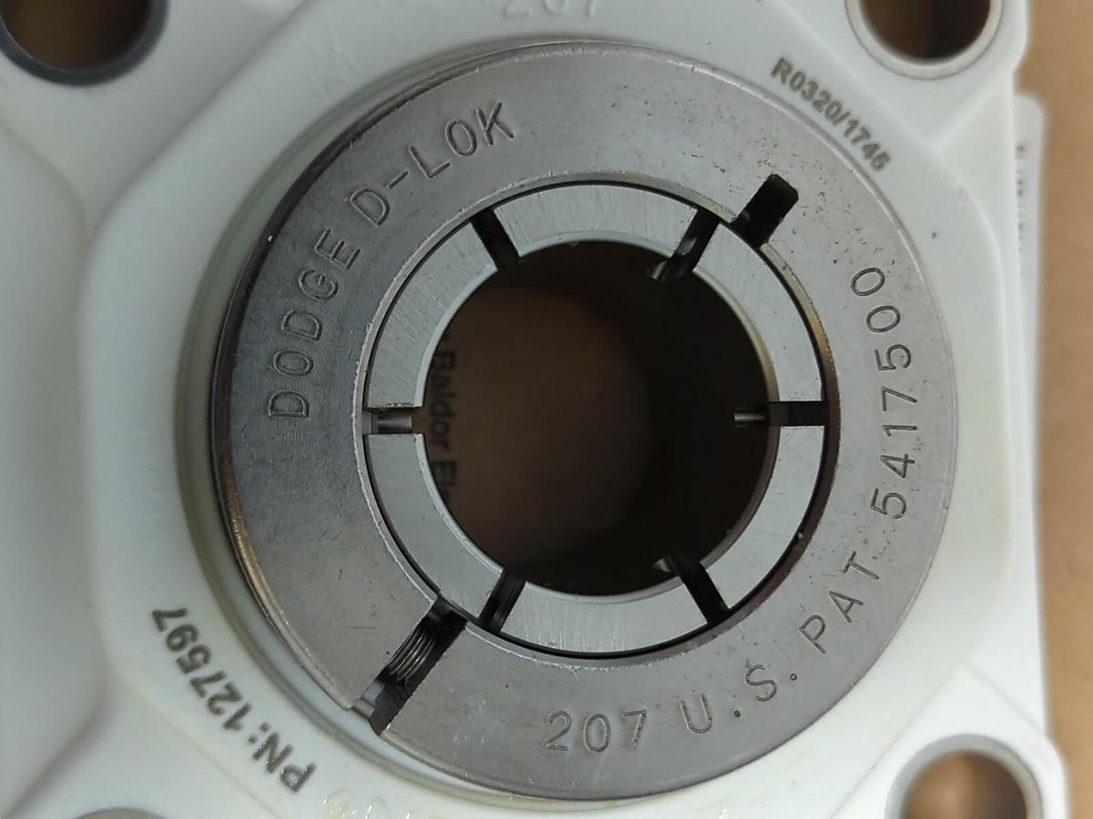 DODGE,127597 F4B-DLEZ-104-PCR,FLANGE MOUNT BEARING 4-BOLT BASE 1-1/4 IN BORE NOS