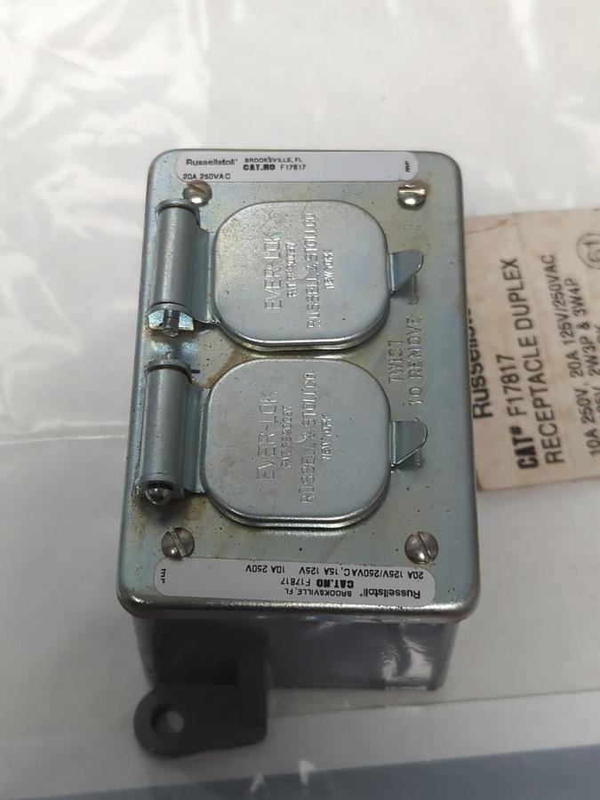 RUSSELLSTOLL,F17817,RECEPTACLE DUPLEX MDGT EVER-LOK NOS
