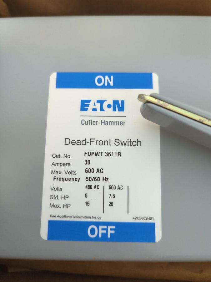 CUTLER HAMMER,FDPWT 3611R,DEAD FRONT TWIN FUSIBLE SWITCH 30 AMP 600VAC NOS