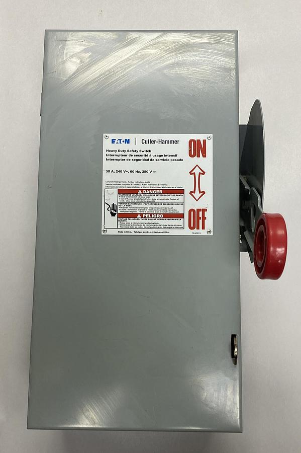 EATON CUTLER HAMMER,DH221NGK,HEAVY DUTY FUSIBLE SAFETY SWITCH 30A 240V