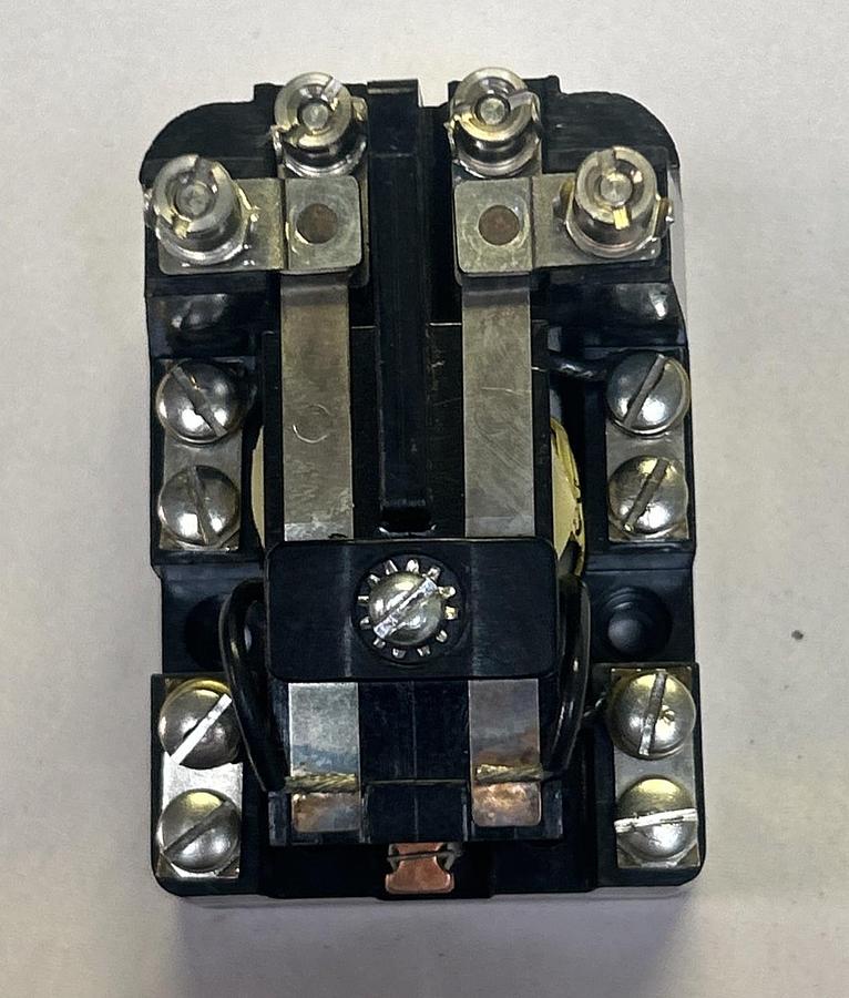 CROUSE HINDS,MR2TU20,MIDGET RELAY 110V NOS