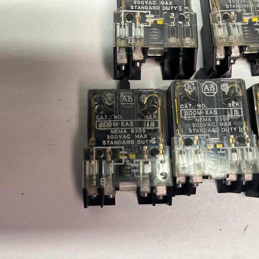 ALLEN BRADLEY,800M-XAS,CONTACT BLOCK 22MM SERIES B LOT OF 7