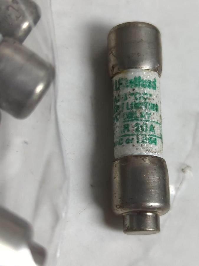 Used LITTELFUSE,CCMR20,CLASS CC 20 AMP FUSE LOT OF 37 PRE-OWNED