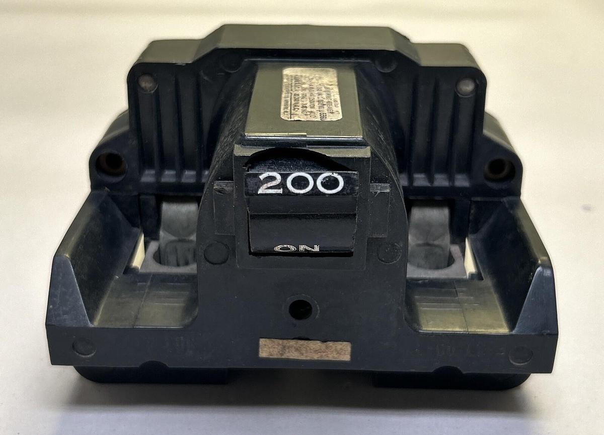 Used GENERAL ELECTRIC,NA,CIRCUIT BREAKER 200A 120/240V