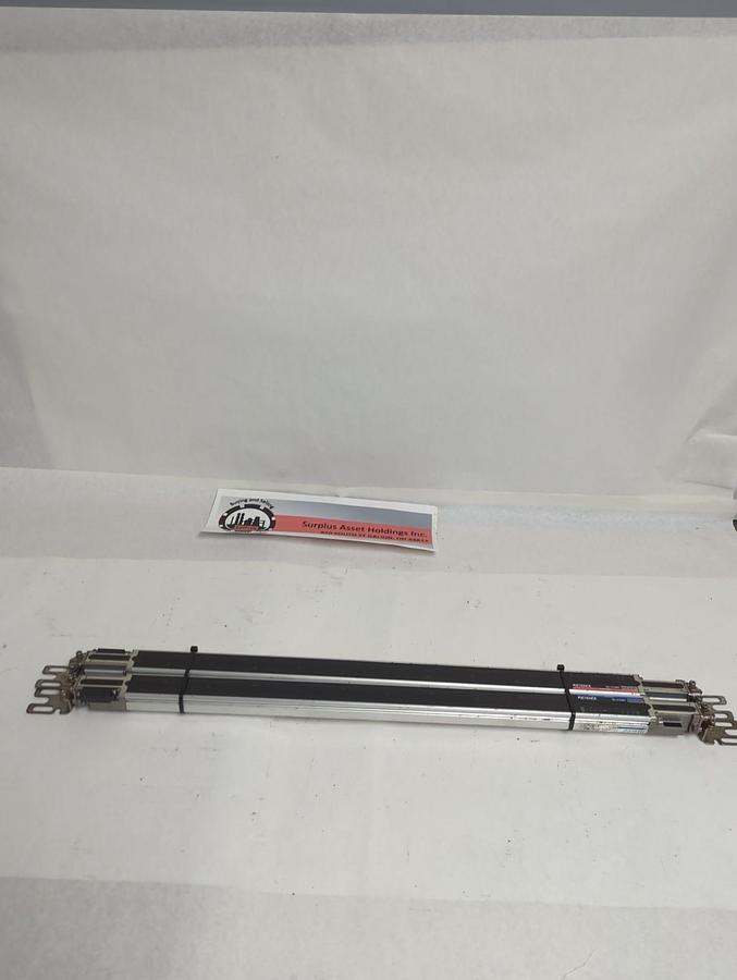 Used KEYENCE,SL-V28H-R SL-V28H-T,LIGHT CURTAIN RECIEVER/TRANSMITTER SET PRE-OWNED