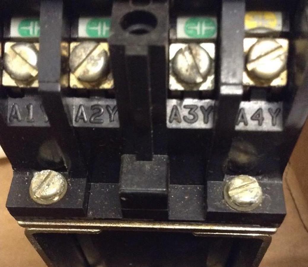 Used Allen-Bradley,700DC-P400Z24,Type P Control Relay