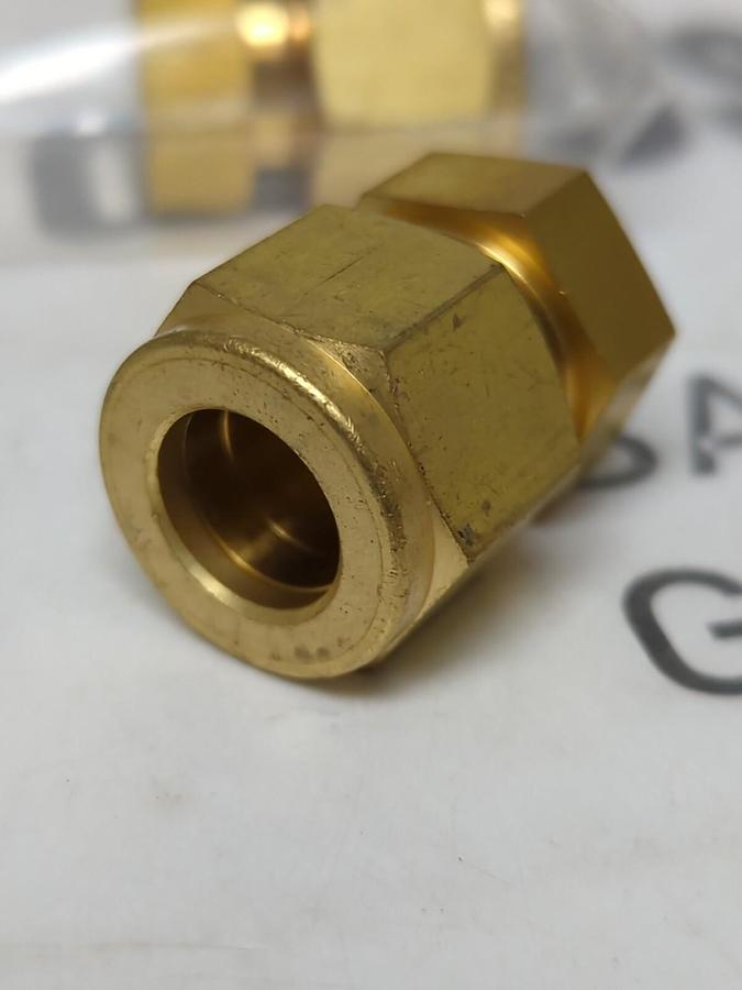 SWAGELOK,B-810-C,1/2T TUBE CAP LOT OF 3 NOS