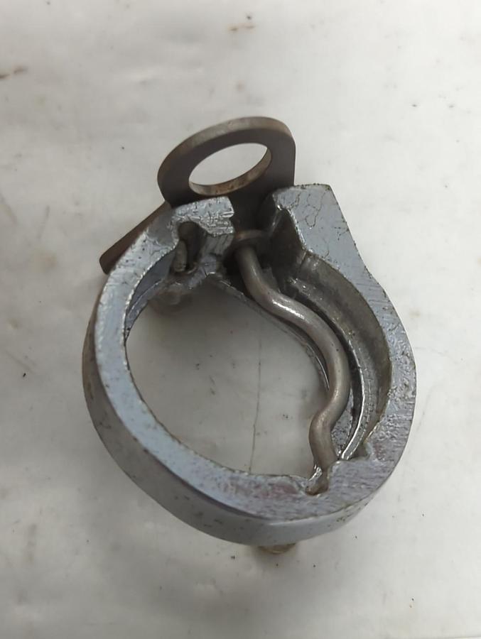 CUTLER HAMMER,10250TA2,PADLOCK ATTACHMENT FOR PUSH BUTTON NOS