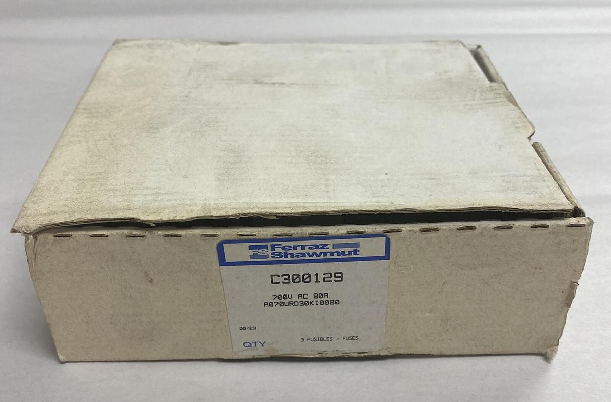 FERRAZ SHAWMUT,C300129 A070URD30KI0080, 80A 700V LOT OF 3 NEW