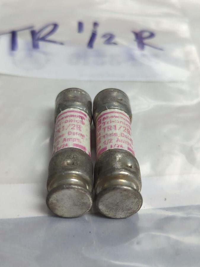 Used GOULD SHAWMUT,TR-1/2R,TRI-ONIC 1/2 AMP FUSE LOT OF 2 PRE-OWNED