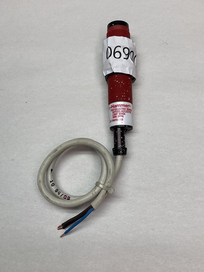Cutler-Hammer,E58CAL18T110D2,Photoelectric Sensor 10-30VDC 100mA