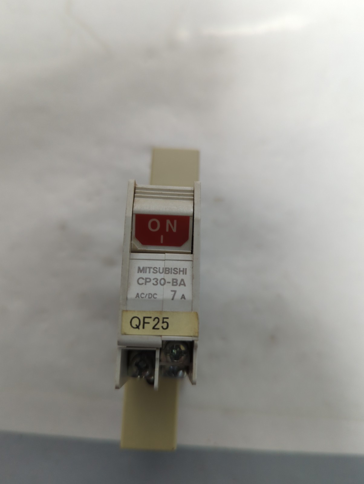 Used MITSUBISHI,CP30-BA,CIRCUIT BREAKER 10 AMP PRE-OWNED