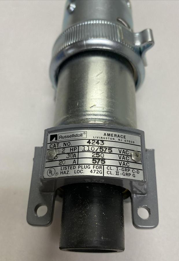 RUSSELLSTOLL,4243,EXPLOSSION-PROOF LINE INTERLOCKED PLUG NEW NO BOX