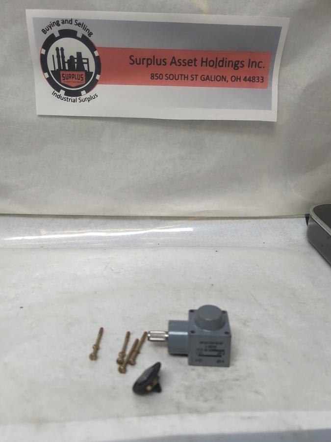 ALLEN BRADLEY,Z-26283,OPERATING HEAD FOR LIMIT SWITCH MISSING BOX NOS