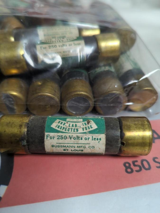 Used COOPER BUSSMANN,NON35,ONE TIME FUSE 35 AMP LOT OF 30 PRE-OWNED