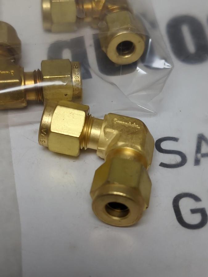 SWAGELOK,B-400-9,1/4T UNION ELBOW LOT OF 3 NOS