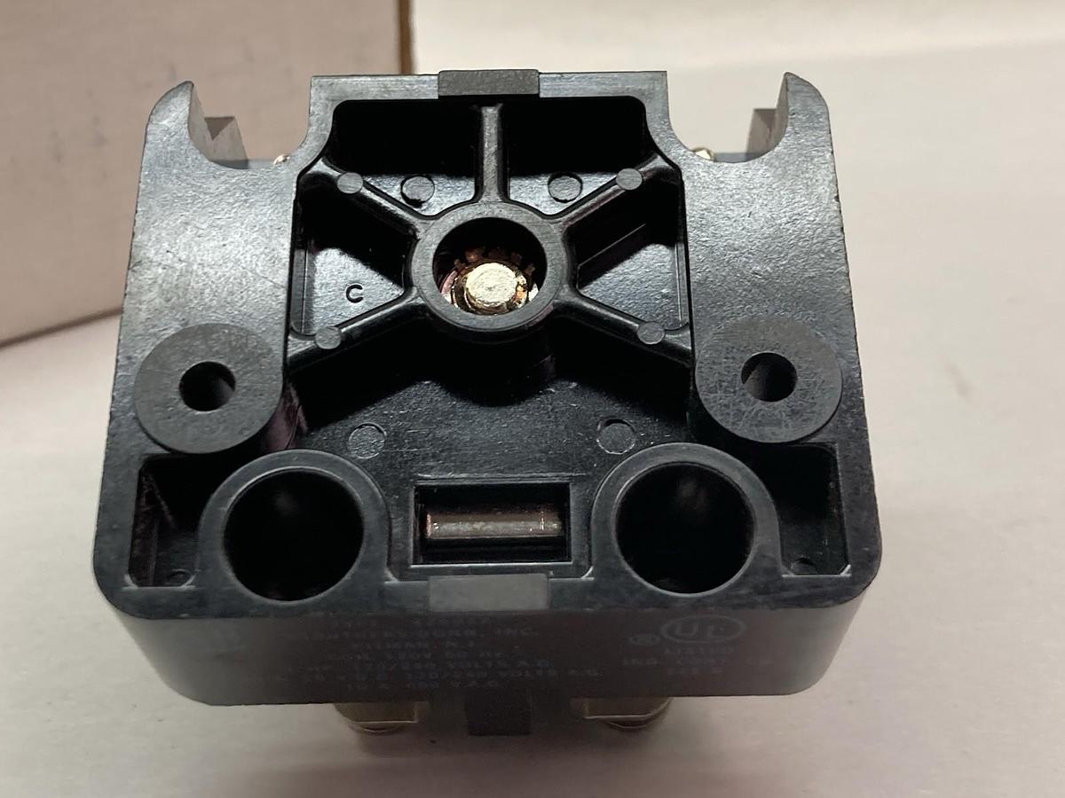 Struthers-Dunn,425BXX,1 Hp Dunco Relay 60Hz 120/240Vac