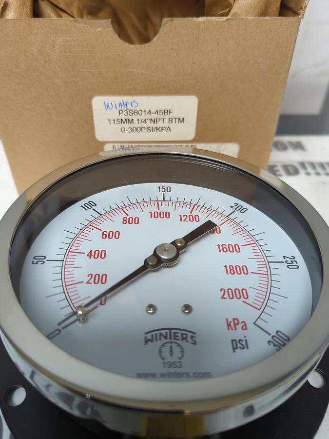 WINTERS,P3S6014-45BF 115MM,1/4 INCH NPT BTM PSI GAUGE NOS