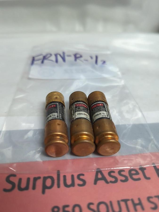 Used COOPER BUSSMANN,FRN-R-1/2,FUSETRON 1/2 AMP FUSE LOT OF 3 PRE-OWNED