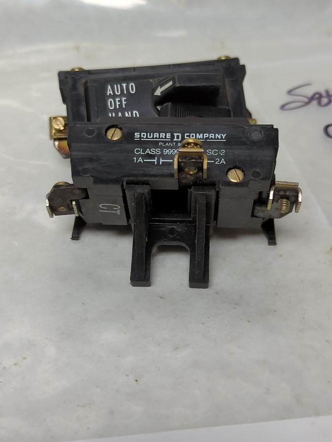 Used SQUARE D,9999,TYPE SC-2 HAND-OFF-AUTO SELECTOR SWITCH LOT OF 2 PRE-OWNED