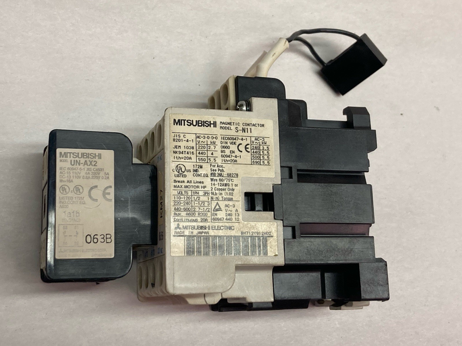 Used Mitsubishi,S-N11,Magnetic Contactor 20A w/ UN-AX2 Relay