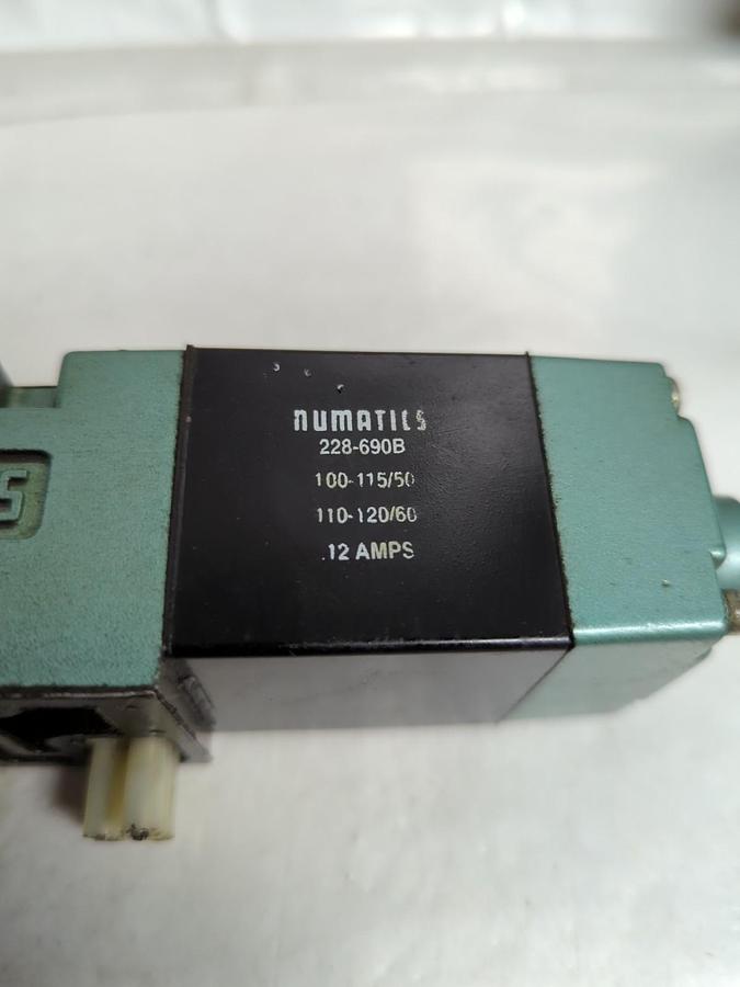 Used NUMATICS,152SS600K000030,SOLENOID VALVE AMP. 12 PRE-OWNED