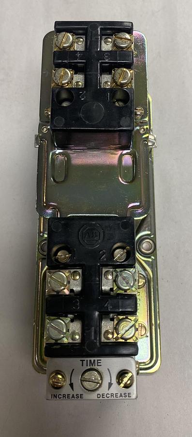 Allen Bradley,849-Z0D321,Ser. B Pneumatic Timing Relay 120V New