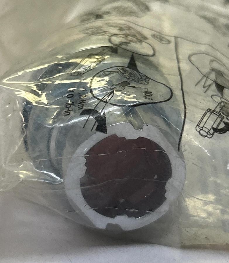 Used ALLEN BRADLEY,800FM-LE4,RED PUSH BUTTON NOS