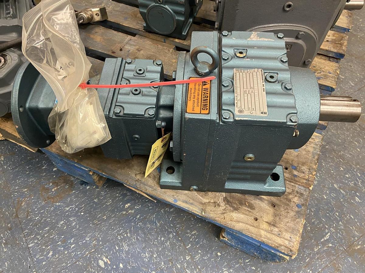 SEW Eurodrive,R77R37AM143,Gear Reducer Ratio 646 Torque 7260