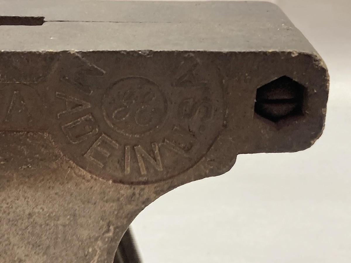 Used General Electric,5195148A,Arc Shield Coil Contactor