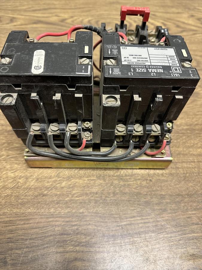 Used Square D,8736SCO8,Series A Size 1 Reversing Starter