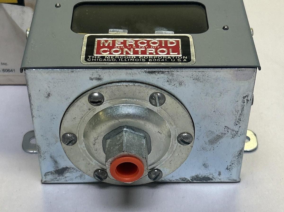 Used MERCOID CONTROL,AP-153-36,PRESSURE SWITCH NEW