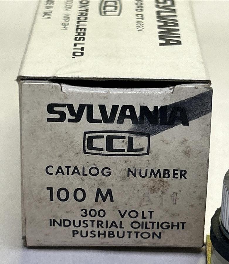 SYLVANIA,100MA11,PUSH BUTTON NOS