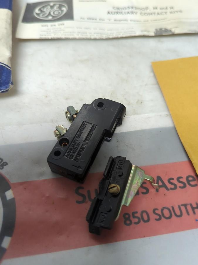 GENERAL ELECTRIC,CR105X200P,AUXILIARY CONTACT KIT 10A NOS