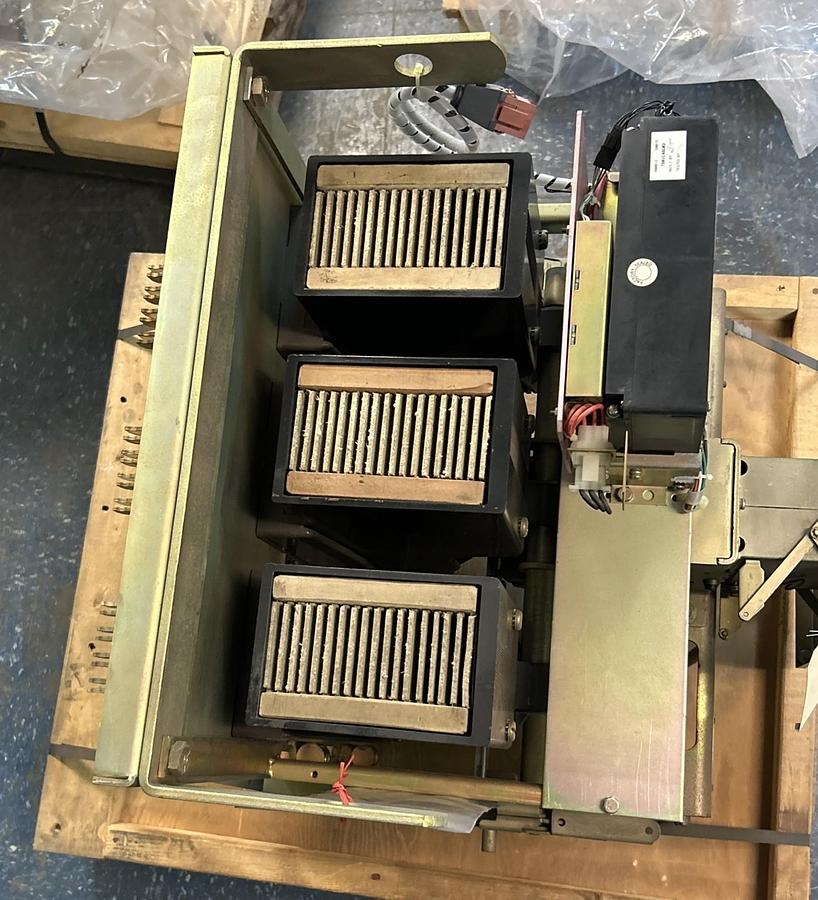 Used WESTINGHOUSE,DB-50,AIR CIRCUIT BREAKER 1600A W/ TRIP UNIT