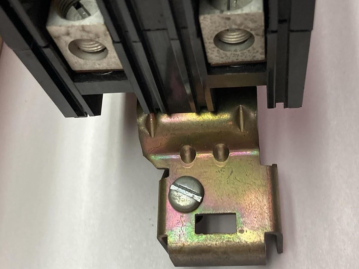 Square D,FA 22100-AC,2-Pole Circuit Breaker 100A 240Vac